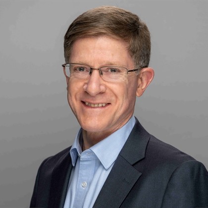 Robert Ruck Headshot